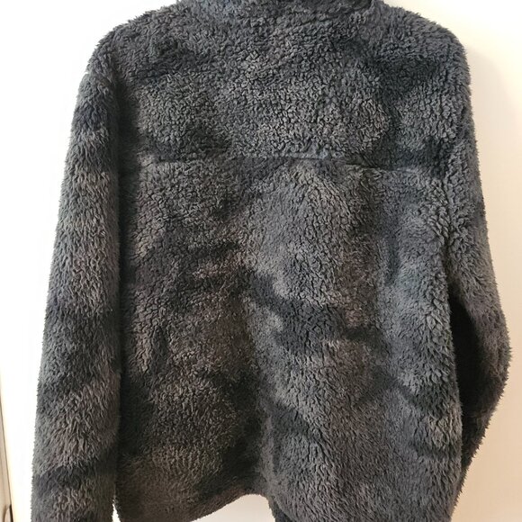 Columbia Fuzzy Camo Jacket Size L - Picture 4 of 4
